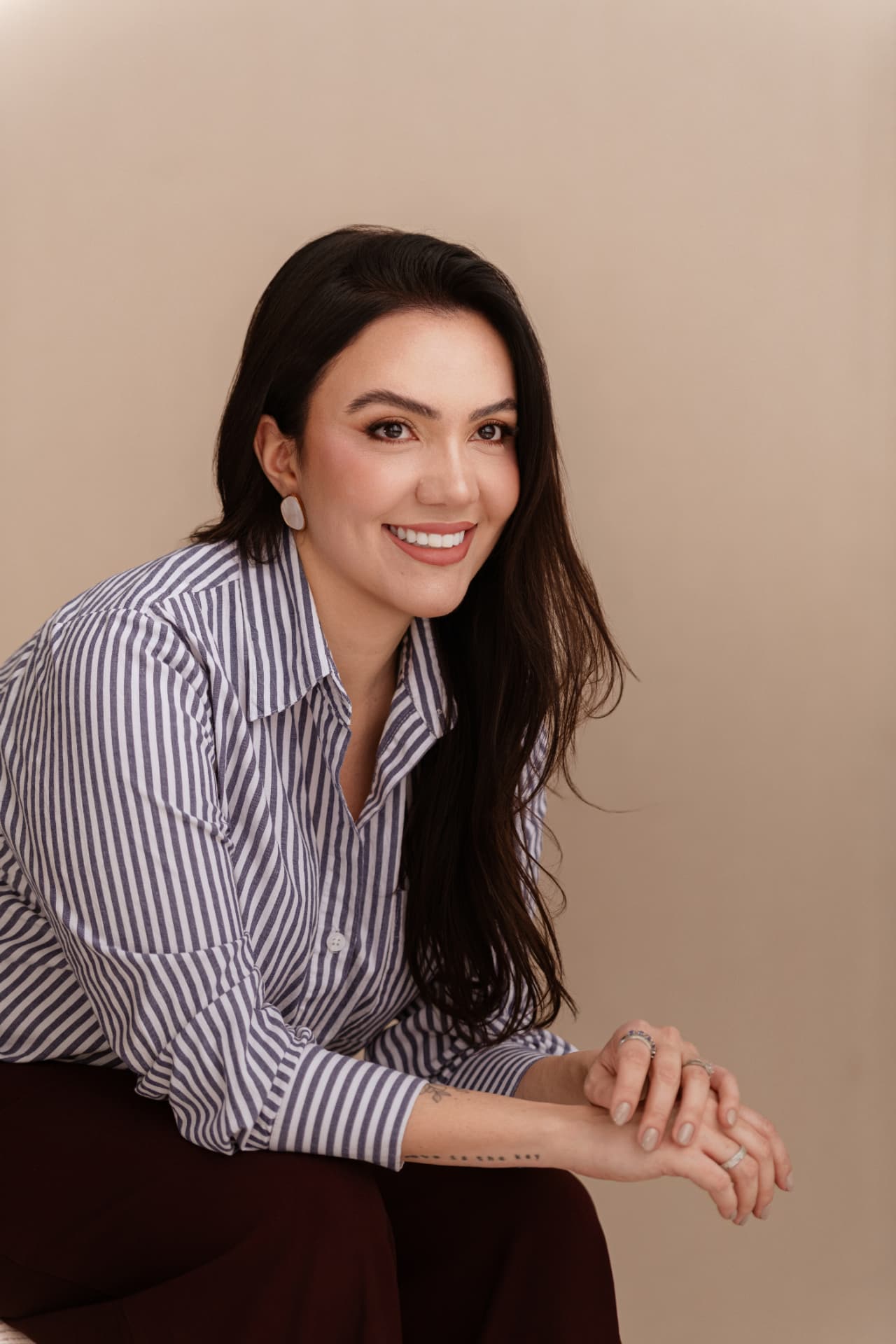 Natália Pires comunicando para público
